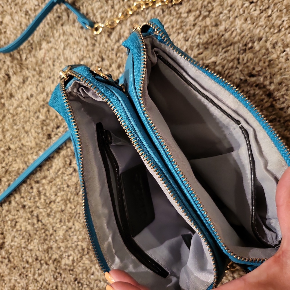 Purse - Picture 2 of 4